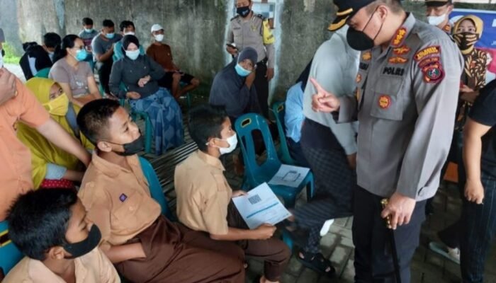 Vaksinasi Massal di Polresta Deli Serdang dengan Layanan Antar Jemput