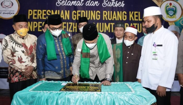 Wagub Resmikan Ruang Belajar Ponpes Al Mumtaz: Santri Cikal Bakal Generasi Penerus Bangsa