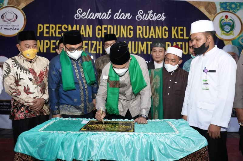 Wagub Resmikan Ruang Belajar Ponpes Al Mumtaz Santri Cikal Bakal Generasi Penerus Bangsa