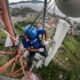 BTS XL Axiata Kawasan Wisata Danau Toba : XL Axiata melakukan pemeliharaan perangkat BTS di atas tower di sekitar Kawasan Wisata Danau Toba, Samosir, Sumatera Utara, beberapa waktu lalu. Di lokasi tujuan wisata mendapatkan perhatian khusus, Medan, Rabu (29/12/2021). (Dok/Humas).