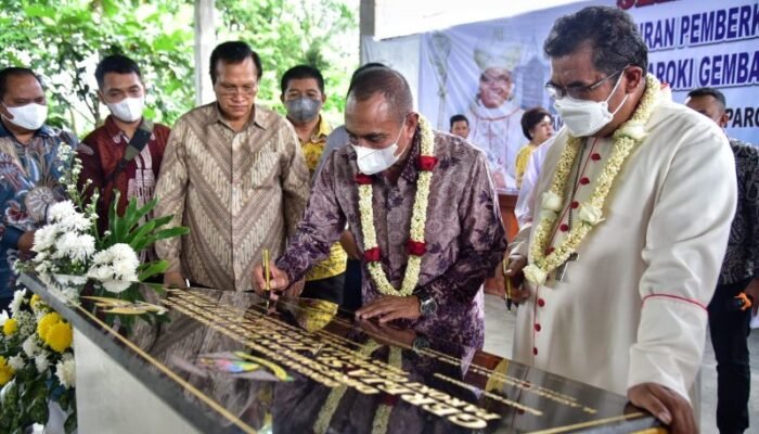 Edy Rahmayadi Resmikan Gereja Stasi St Yosep Bah Perak