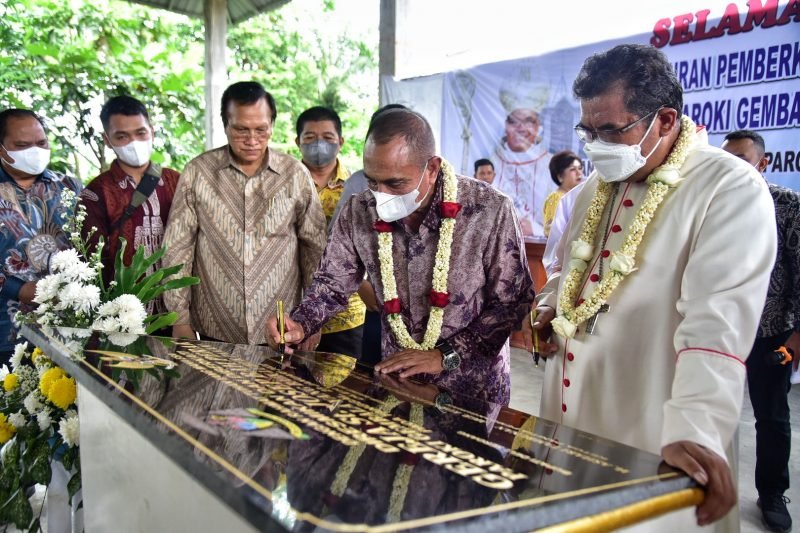 Edy Rahmayadi Resmikan Gereja Stasi St Yosep Bah Perak