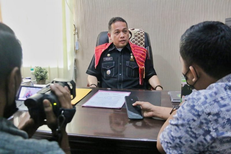 Mudahkan Masyarakat Dapatkan Pelayanan, Kecamatan Medan Amplas Sediakan WA Center
