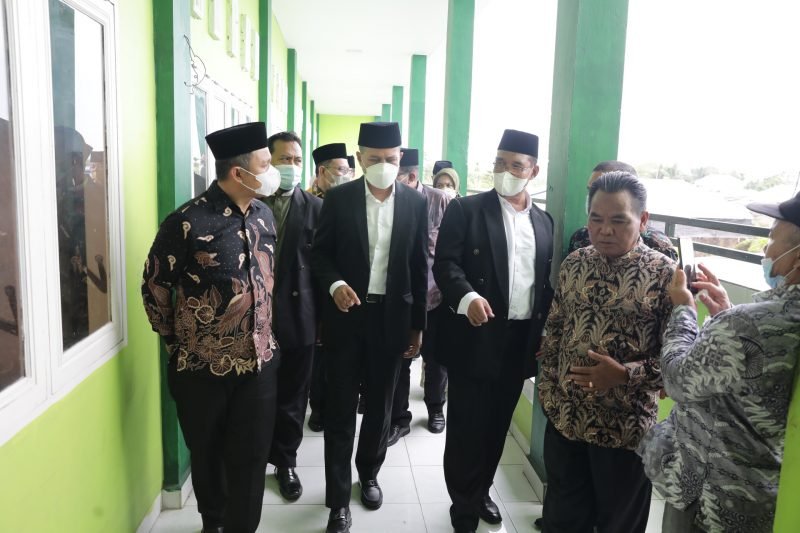 Musa Rajekshah Hadiri Peresmian Gedung Baru Pondok Tahfiz Miftahul Husna