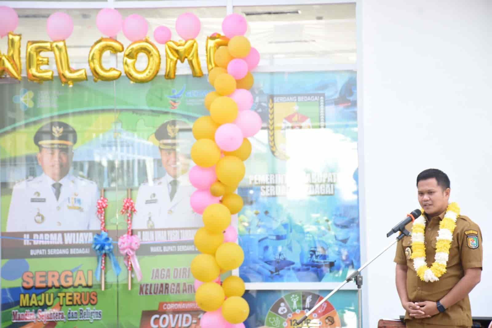 Wabup H Adlin Umar Yusri saat memberikan sambutan pada acara peresmian UPT Puskesmas Sialang Buah, Teluk Mengkudu (11/01/2022). (Dok/Humas).