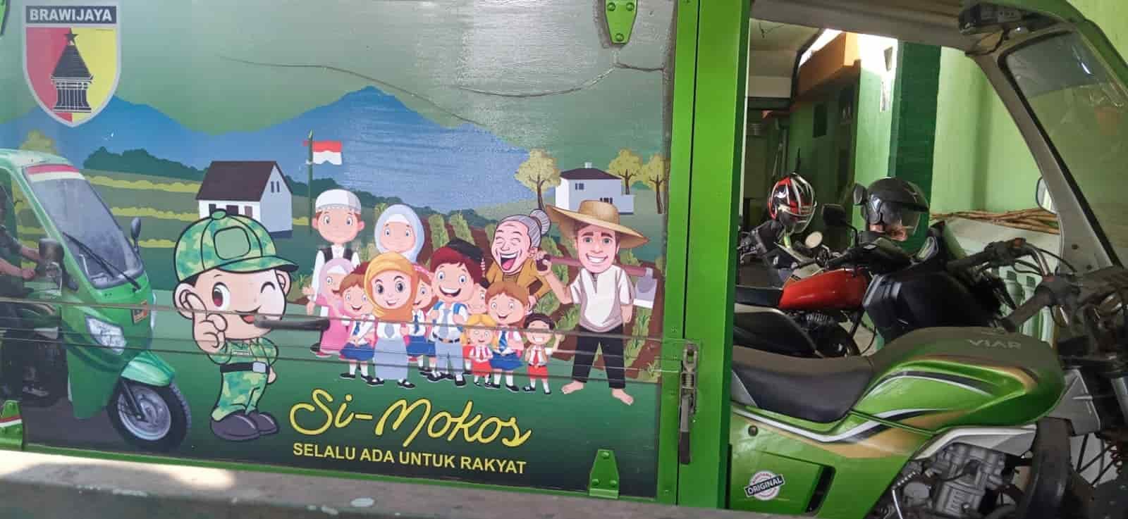 Kendaraan non alusista Si Mokos masih terparkir di halaman Koramil 0807/02 Boyolangu. (foto/Gustu Indah).