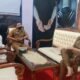 Ketua FKP Batu Bara, Wan Azimah saat berada di ruang kerja Kadis Budparpora Selasa (18/01/2022) Poto humas