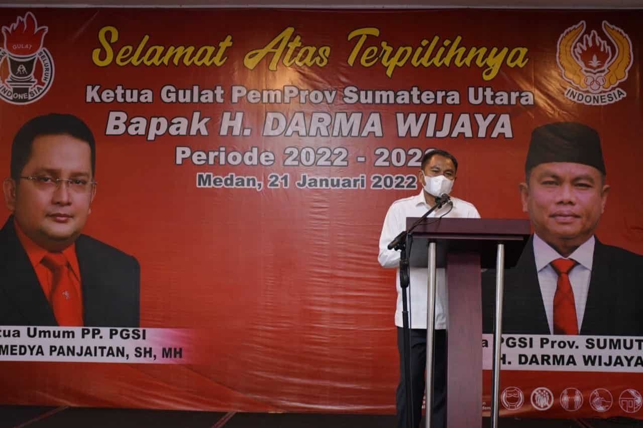 Bupati Sergai Darma Wijaya saat memberi sambutan, Jum'at (21/01/2022). (foto/humas).