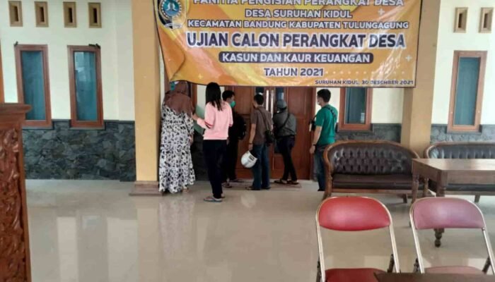 Ada Kejanggalan, 13 Peserta Ujian Perangkat Desa Suruhan Kidul Mengadu ke Bupati dan DPRD