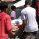 Korban tewas Legino, saat dibawa kerumah duka, di Dusun 4 Desa Kuala Indah, Sei Suka, Batu Bara. Senin (31/01/2022). (Foto/Sholeh Pelka)