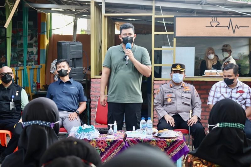 Bobby Nasution Dengarkan Langsung Masalah Warga Medan Marelan