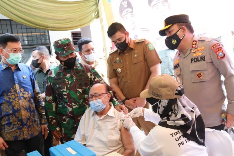 Bobby Nasution Percepat Vaksinasi Kunci Kendalikan Covid-19 di Medan