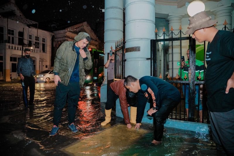 Curah Hujan Tinggi, Bobby Nasution Turun Langsung ke Lapangan Cek Kondisi Terkini