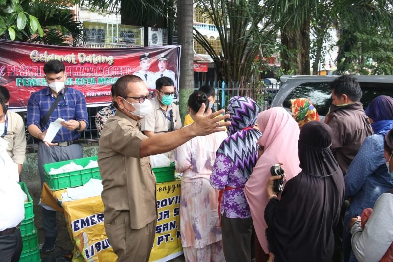 Kali Ini di Pasar Halat, Pemko Medan Kembali Gelar Operasi Pasar Minyak Goreng