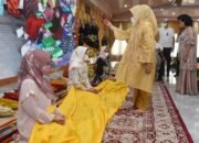 Ketua TP PKK Tepung Tawari Ibu-ibu Forkopimda Sumut di Silaturahmi Pengajian Sejuta Umat