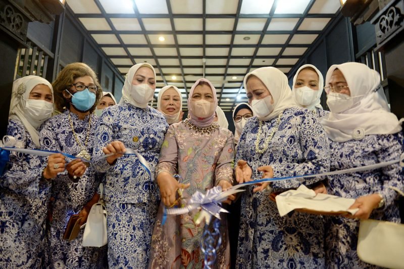 Nawal Lubis PKK Sumut Siap Berkolaborasi dengan IWAPI Bangun Ketahanan Ekonomi Keluarga