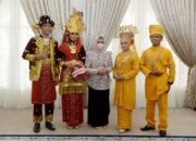 Pakaian Adat Melayu Berkerudung dan Mandailing Berkerudung Dibakukan