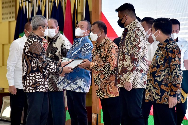 Pemkab Deli Serdang Raih Penghargaan atas Penertiban Fasilitas dan Sarana Umum Terbanyak di Sumut