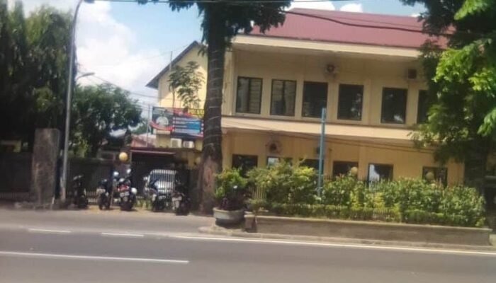 Modus Pinjam Handphone Teman Malah Dilarikan, Dilaporkan Ke Polisi