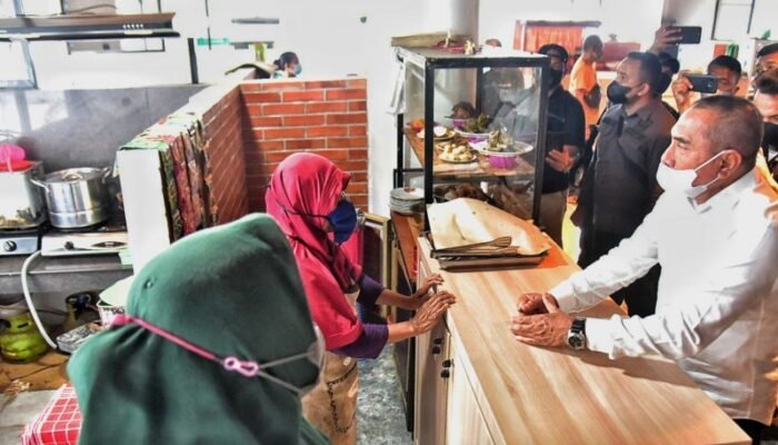 Tanpa Sewa Lapak, Edy Rahmayadi Pindahkan PKL ke Kantin Kantor Gubernur