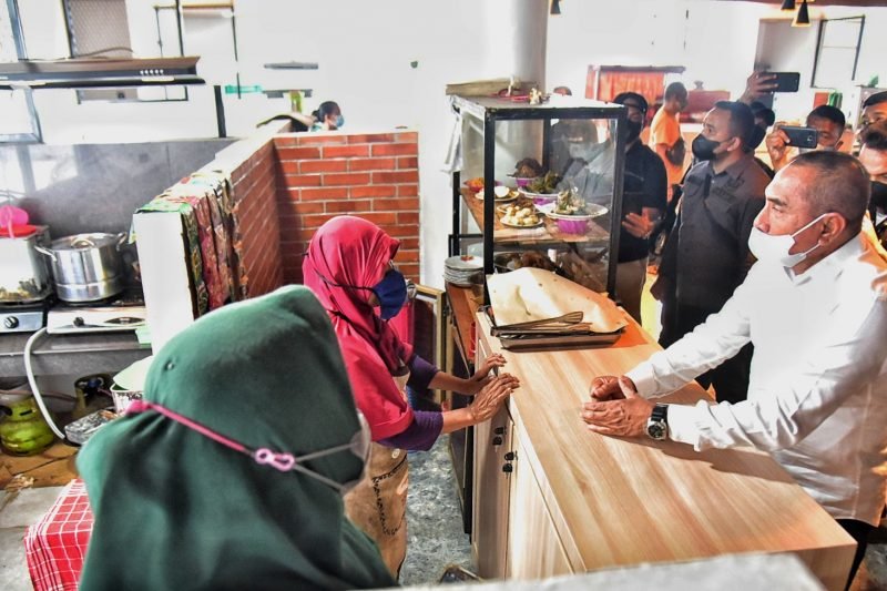 Tanpa Sewa Lapak, Edy Rahmayadi Pindahkan PKL ke Kantin Kantor Gubernur