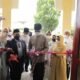 Wakil Gubernur (Wagub) Sumatera Utara (Sumut) Musa Rajekshah didampingi Wakil Ketua I Tim Penggerak Pemberdayaan dan Kesejahteraan Keluarga (TP PKK) Sumut Sri Ayu Mihari meresmikan Masjid Darul Muwahhid di Jambatan Sidua-dua, Desa Paran Padang, Kecamatan Sipirok, Kabupaten Tapanuli Selatan (Tapsel), Selasa (01/02/2022). (Foto/Humas)