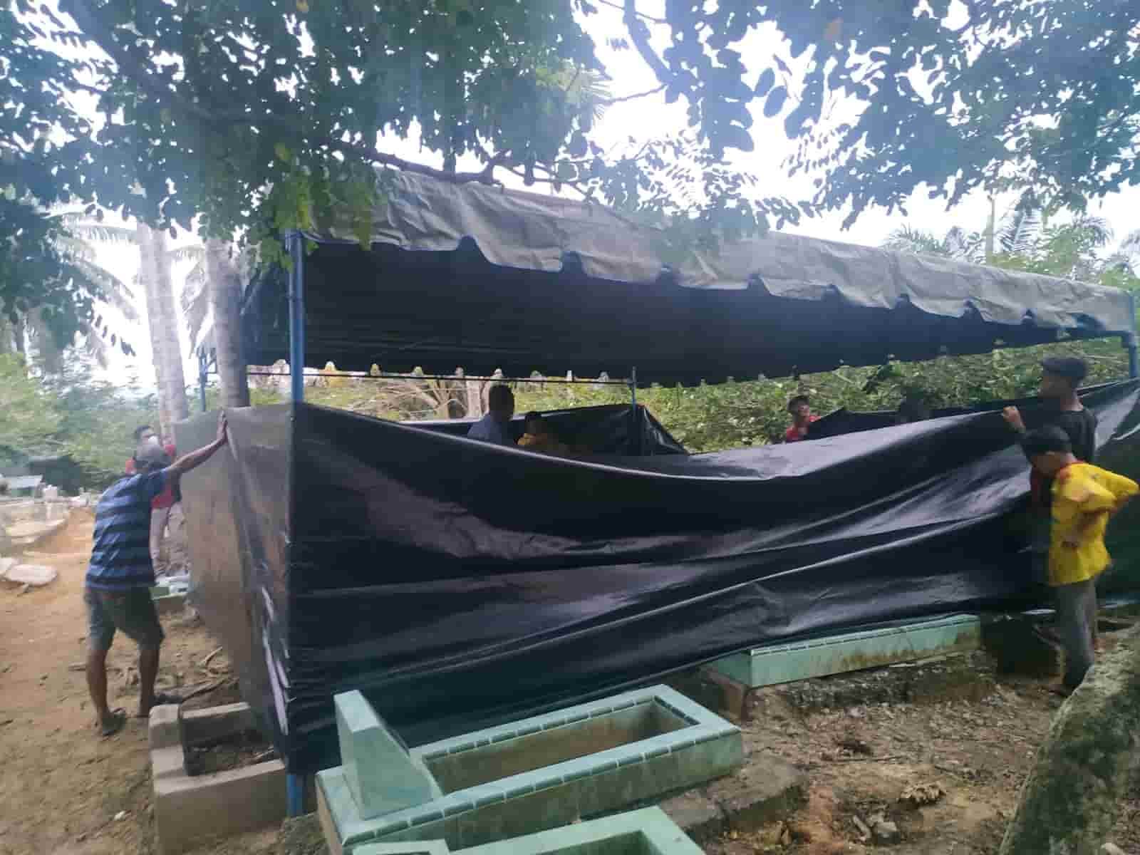 Penggalian Kuburan. Sabtu (12/02/2022). (Foto/Humas)