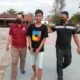 Salah seorang pelaku yang sempat jadi bulan - bulanan warga diamankan petugas Kepolisian. Rabu (16/2/2022). (Foto/Humas).