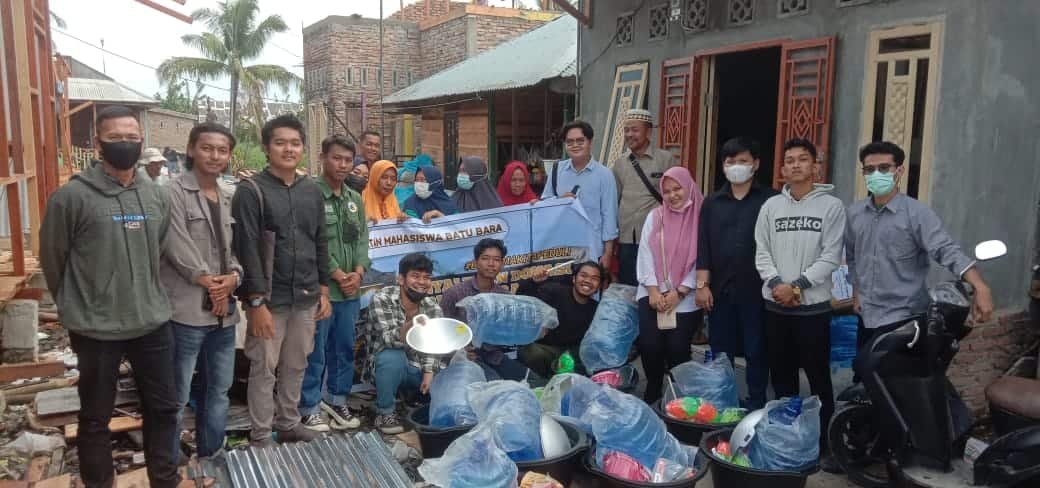 Pengurus IMABARA saat akan menyalurkan donasi. Rabu (23/02/2022). (Foto/ Nazli Grafer).