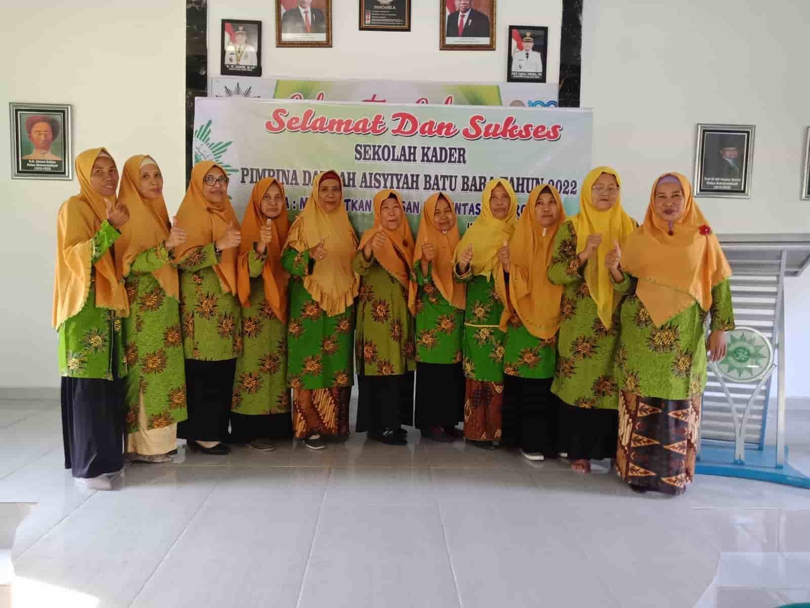 Usai kegiatan Sekolah Kader PD Aisyiyah Batu Bara poto bersama dengan peserta