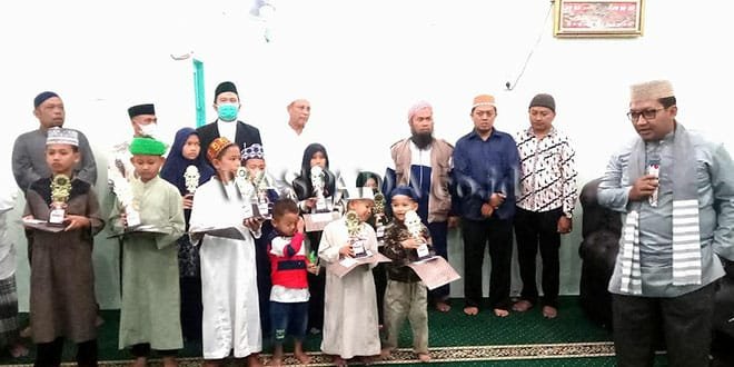 Para pemenang lomba azan dan hapalan surah pendek Al Alqur'an. (Foto/Humas).