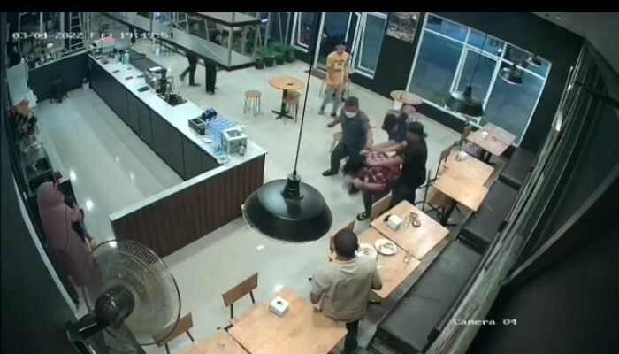 Dendam Diberitakan Wartawan Dipukul OTK di Mandailing Natal