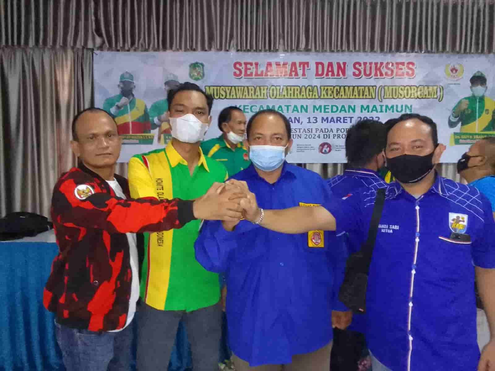 Ketua Koni bersama kader Pemuda Pancasila. Minggu (13/03/2022). (Foto/Tim).