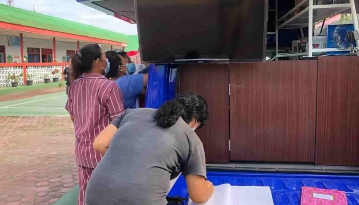 Pertama Kali Rutan Perempuan Medan Kanwil Sumut Kedatangan Mobil Perpustakaan KelilingWarga Binaan Manfaatkan Sarana Baca