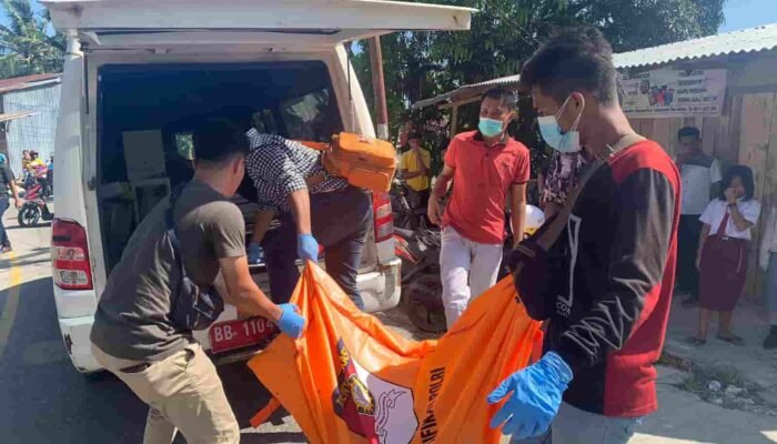 Geger !!!!!Penemuan Mayat Petani Tua Membusuk di Dalam Parit