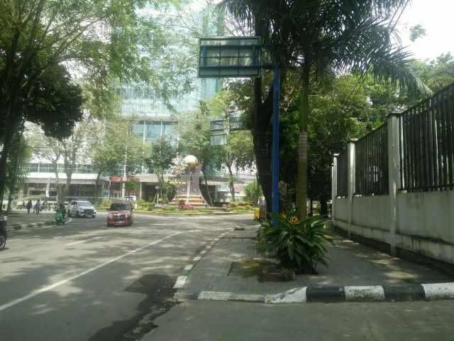 Suasana Pohon di dekat Kantor DPRD Medan. (Foto/Ist).