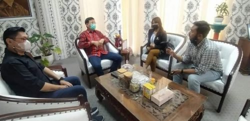 Hasyim saat terima kunjungan. (Foto/Ist).