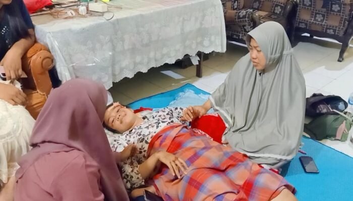 Siswi MAN Lima Puluh Tersungkur Saat Kejar Jambret Handphone