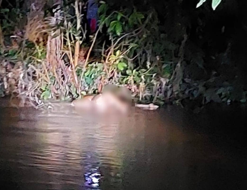 kondisi mayat saat dalam keadaan telanjang mengambang di sungai Gambus Laut
