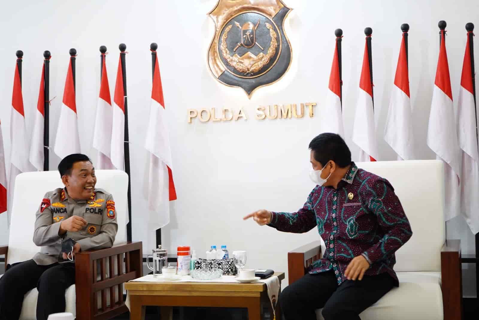 Kapoldasu dan Pimpinan Ombudsman saat bahas pendekatan baru pelayanan publik. (Foto: Humas).