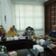 Wabub Asahan, Taufik Zainal Abidin, saat memimpin Rakor terkait wabah PMK, bersama OPD dan Camat se - Asahan. Jumat (20/05/2022). (Foto/Humas).