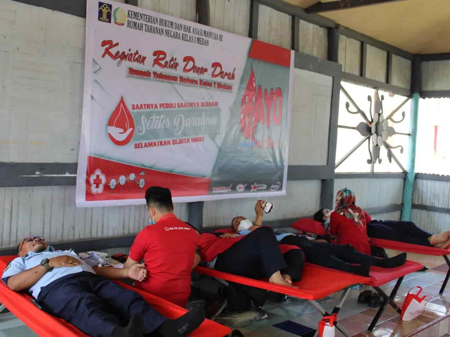 PMI saat melakukan proses Donor Darah. Rabu (18/05/2022). (Foto/Humas).