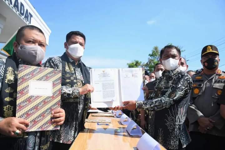 Bupati Sergai bersama Kepala Daerah saat Rakorwil APKASI. (Foto/Humas).