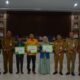 Afandin Serahkan Bansos Pelajar & Mahasiswa Berprestasi