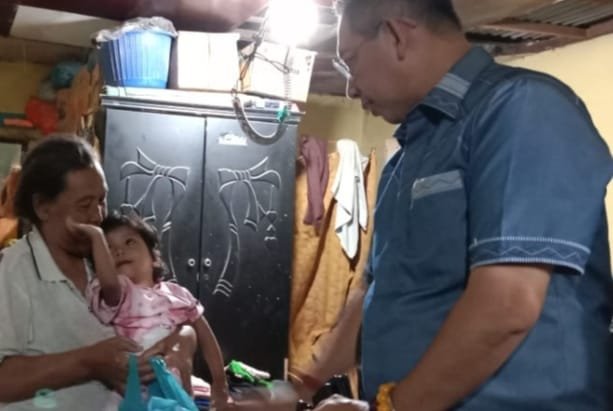 Anggota DPRD Medan Sambangi 2 Balita Stunting
