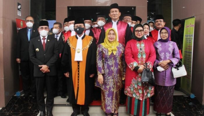 Gubernur Hadiri Wisuda Purnabakti Ketua Pengadilan Tinggi Medan Robinson Tarigan