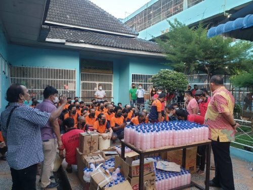 Rutan 1 Medan Kanwil Kumham Sumut Bagikan Sabun Cair Hasil Produksi Sendiri