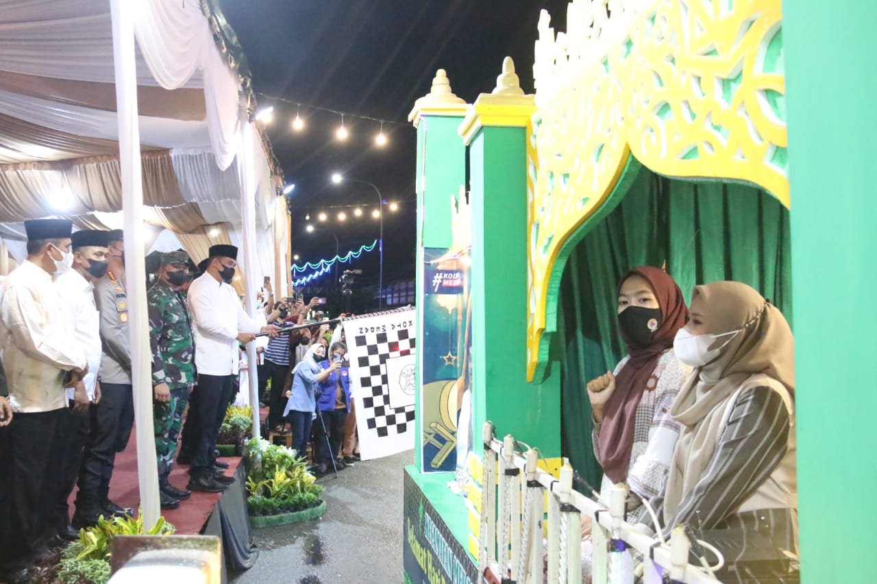 Wali Kota Medan Lepas Pawai Kendaraan Hias Sambut Idul Fitri 1443 H