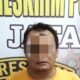 Pelaku penggelapan mobil pic up, Herman, kini mendekam di sel tahanan Mapolres Batu Bara. (Foto/Tim).
