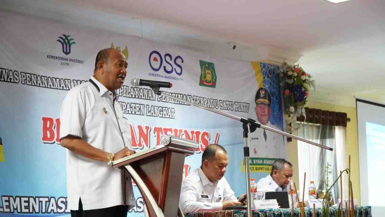 Afandin Buka Bimtek Perizinan Usaha Berbasis Risiko